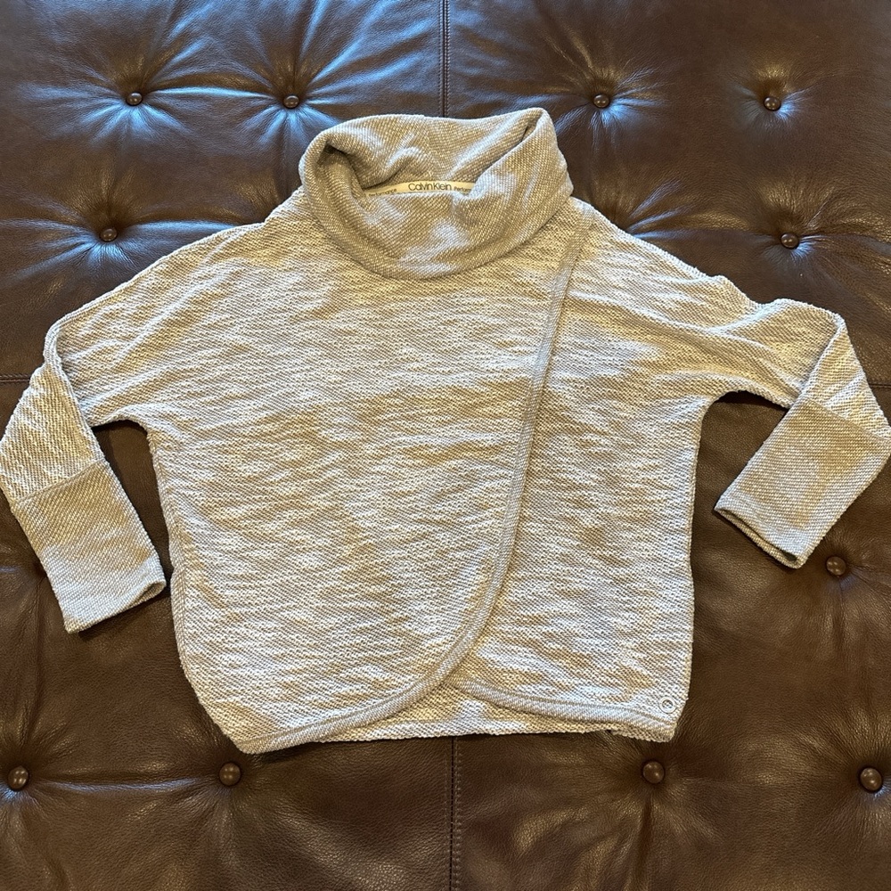Calvin Klein Performance Gray Knit Top Size Medium